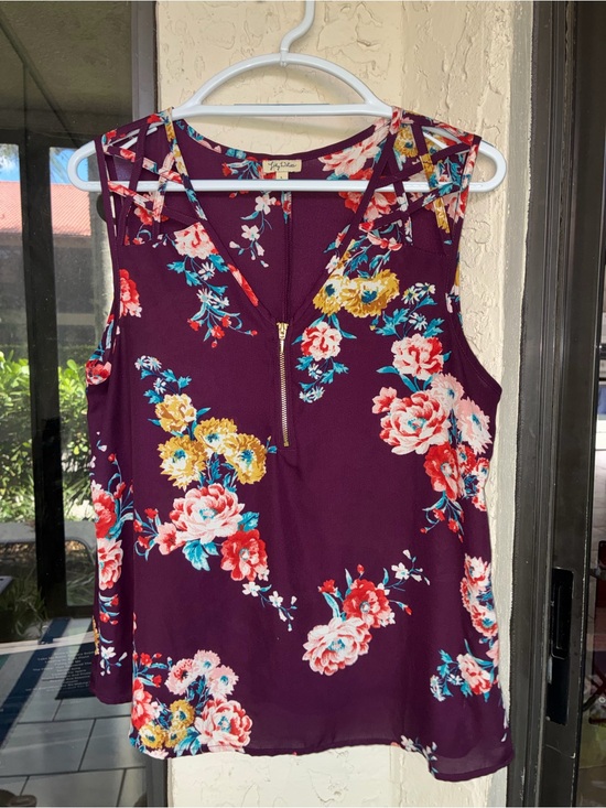Lily White Tops - Lily White Plum Floral Zip-Front Sleeveless Top